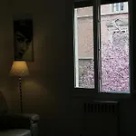Appartamento: Tranquillita O Divertimento Apartment *