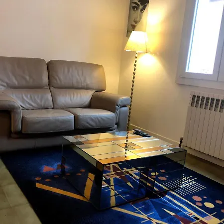 Appartamento: Tranquillita O Divertimento Apartment *